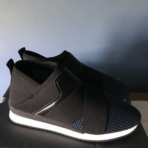 Fabletics Uppercut Mesh High-Top Sneakers